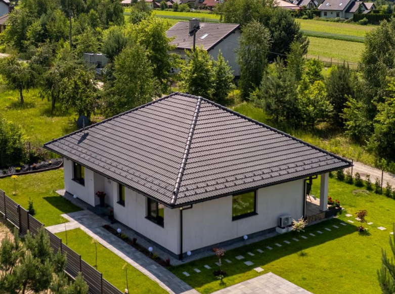 Ile kosztuje dom prefabrykowany w 2026? BOX HAUS i ERDOL HAUS